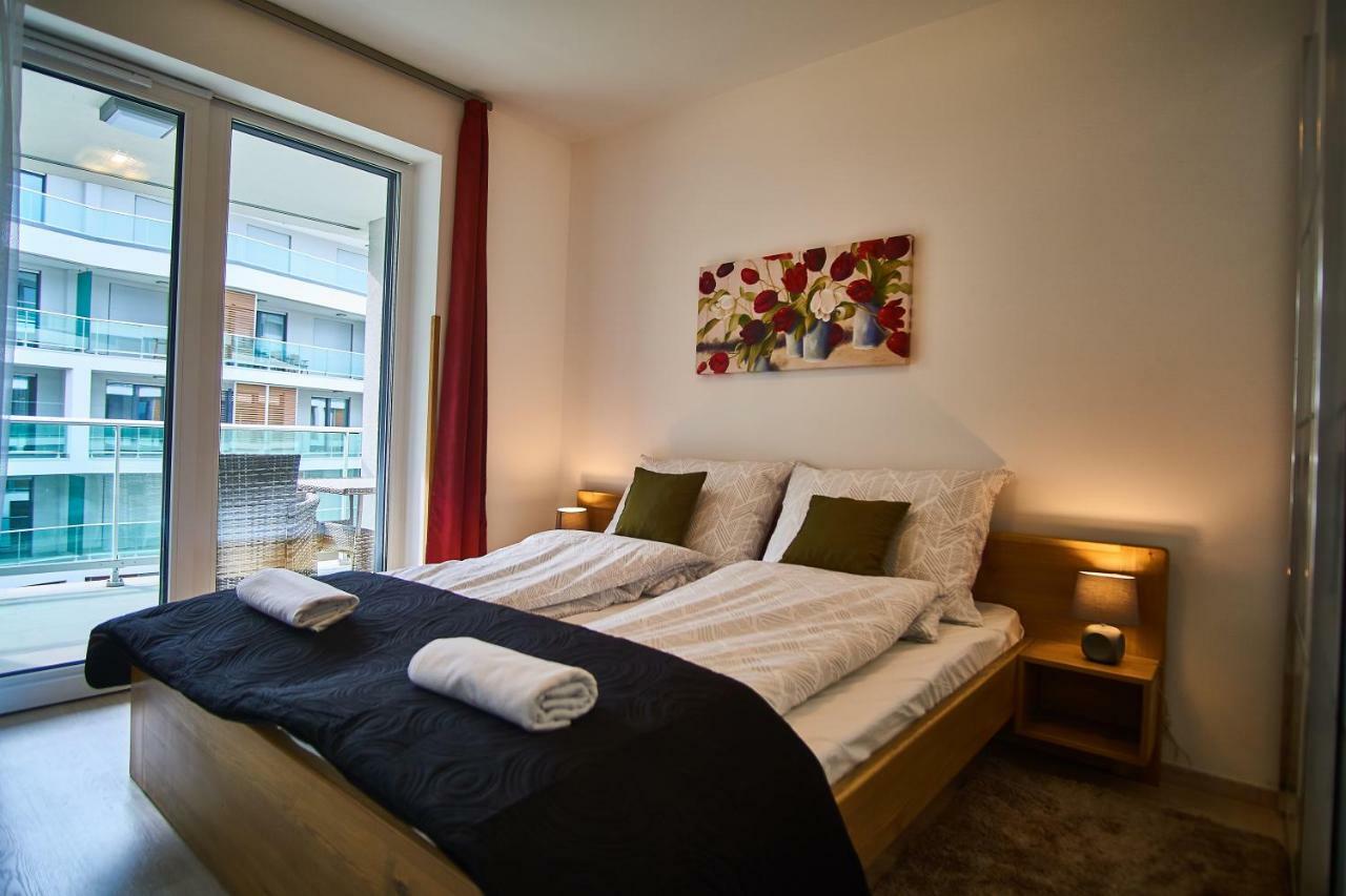 Azur Apartments - Hostaid Siófok Rom bilde